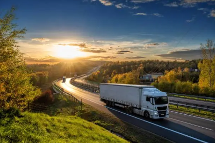 XPO Logistics Company Overview 2026: Services, LTL Network, Technology, and Business Performance XPO Logistics freight truck transporting cargo across North American LTL network